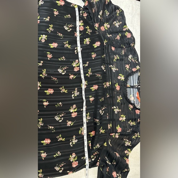 ModCloth Black Accentuated Ease Floral Metallic High Neck Long Sleeve Blouse, 4X - Picture 8 of 11